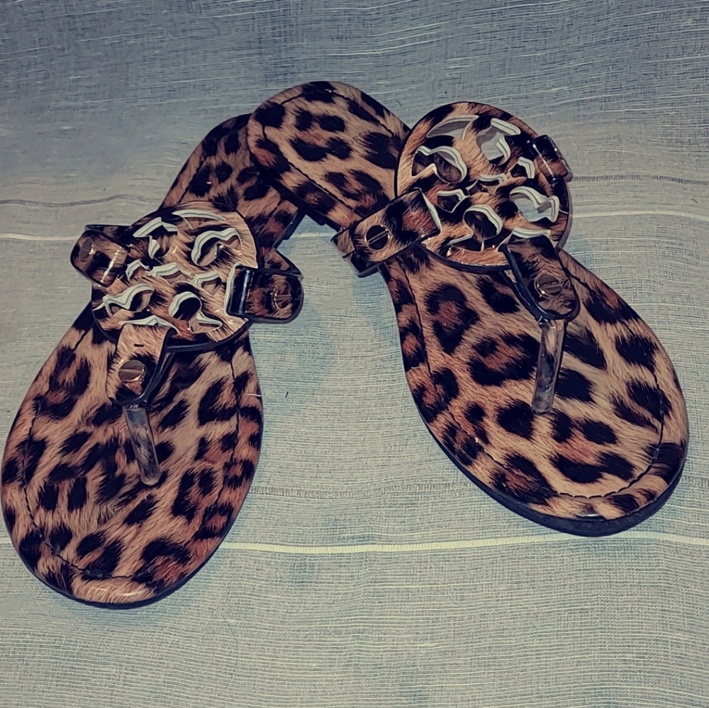 🪷🩴Tory Burch faux Millers🪷